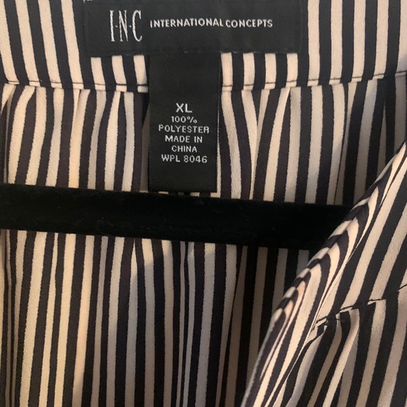 Black and White Pinstriped Blouse - Picture 4 of 4